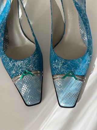 Sandalias de tacon de cuero azul Accademia
