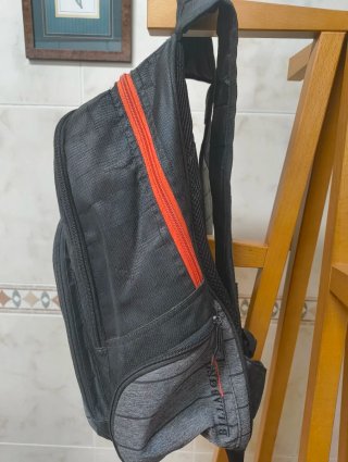 Mochila Billabong Negra y Gris