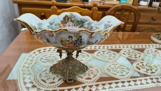 Reloj, Candelabros y Centro de Bronce