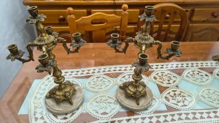 Reloj, Candelabros y Centro de Bronce