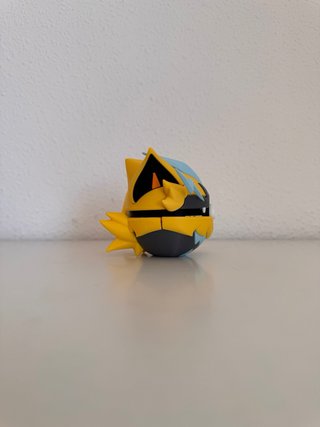 Zeraora Pokeball