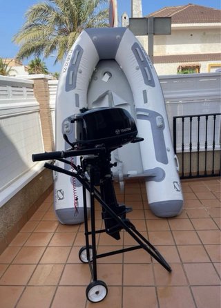Zodiac 270 + Motor Tohatsu 6 CV seminuevo 5 usos