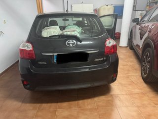 Toyota Auris 2012