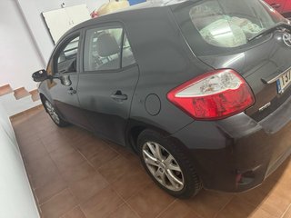 Toyota Auris 2012