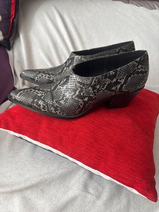 Botines tacón serpiente