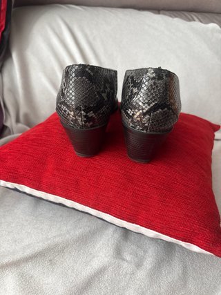 Botines tacón serpiente