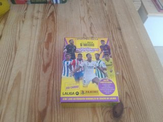Cajas de cromos fútbol de diferentes temporadas