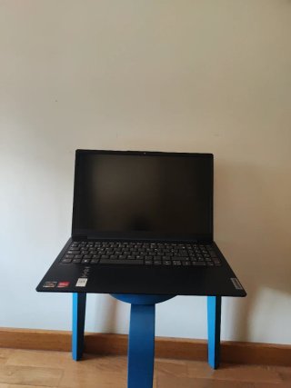 Portátil Lenovo IdeaPad 3 15 AMD Ryzen 3