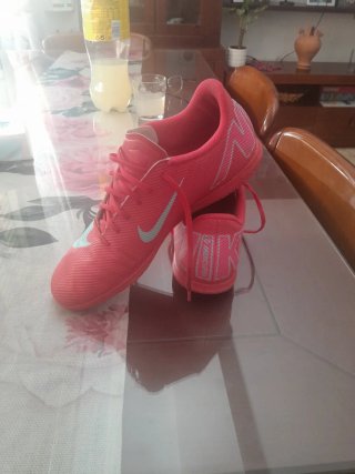 Zapatillas Fútbol Sala Nike Rojas y Turquesa