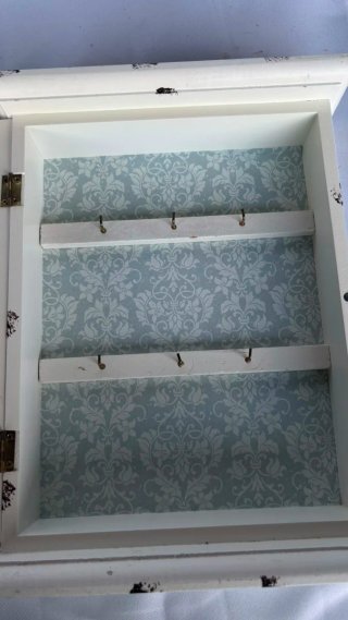Armario porta llaves vintage azul y blanco