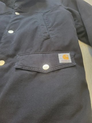 Chaqueta Carhartt Negra con Borrego