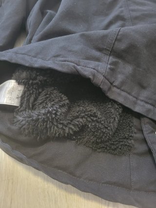 Chaqueta Carhartt Negra con Borrego