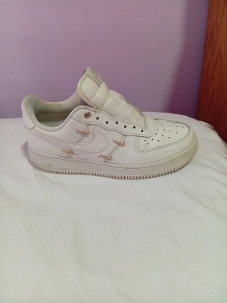 Zapatillas Nike Air Force 1 Blancas Doradas