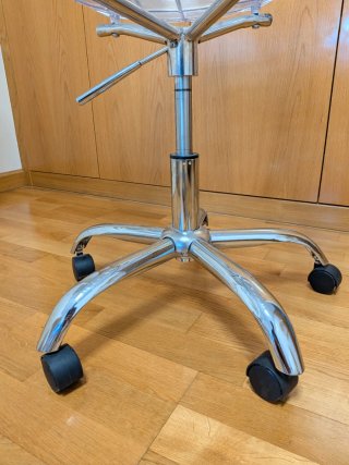 Silla de escritorio transparente con ruedas