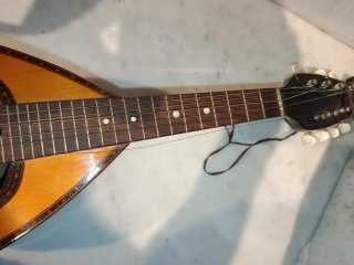 Mandolina Japonesa Antigua.