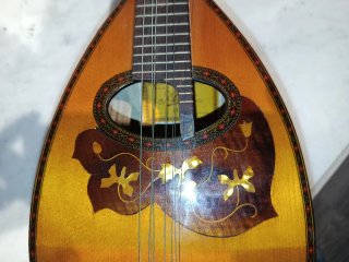 Mandolina Japonesa Antigua.