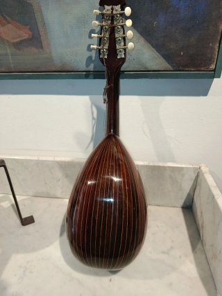 Mandolina Japonesa Antigua.