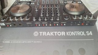 Traktor Kontrol S4 MK3 - Sin estrenar NO ENVÍOS
