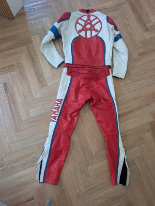 Mono de cuero Yamaha vintage