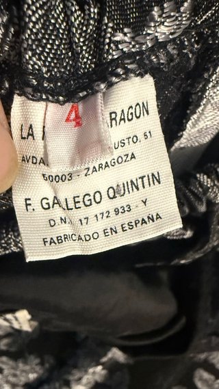 Traje de Baturra Negro con Encaje Blanco