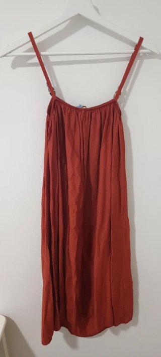 Vestido tirantes con abalorios