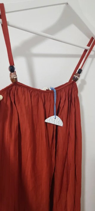 Vestido tirantes con abalorios