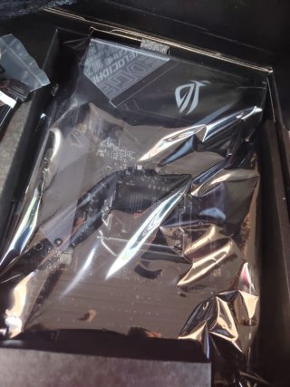 Placa Base ASUS ROG STRIX Z390-E GAMING