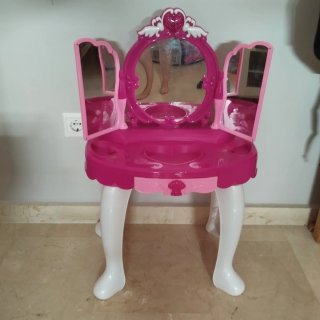 Tocador infantil rosa con espejo de Jugueto