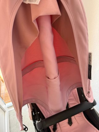 Carro Bugaboo rosa esta muy bien y todo los aces