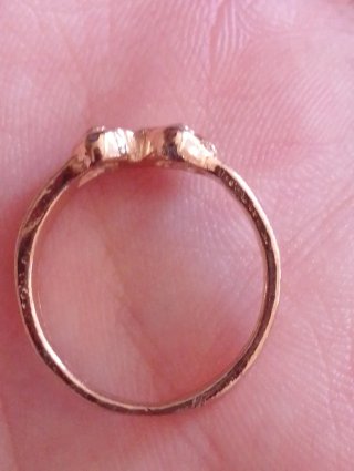 Anillo Dorado con dos caras