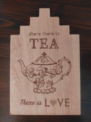 Caja de té de madera decorada