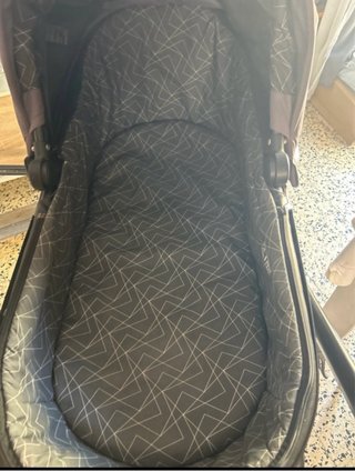 Carrito de bebé poco usado