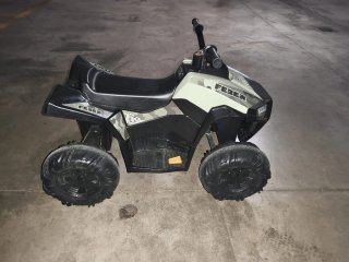 Quad eléctrico infantil Feber