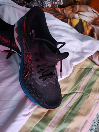 Zapatillas Asics Gel Negras y Naranjas