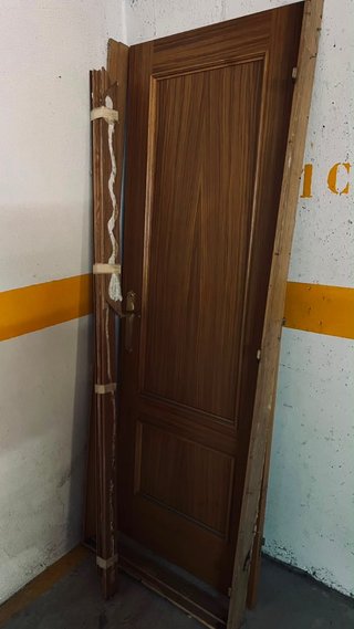 Puerta de roble interior apertura derecha