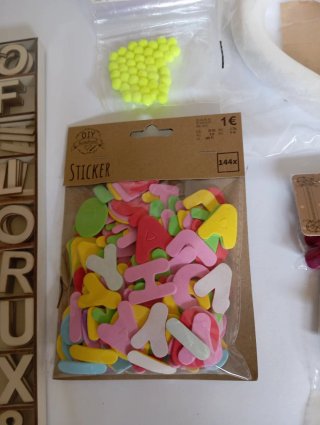 Lote manualidades: letras, flores, mariposas
