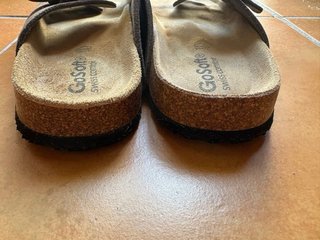 Chanclas GoSoft Marrón Hebillas Ajustables t.42-43