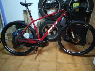 Bicicleta BH Ultimate 6.5 Carbono 12v