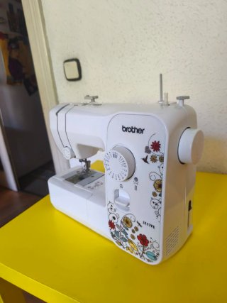 Máquina de coser Brother JX17FE