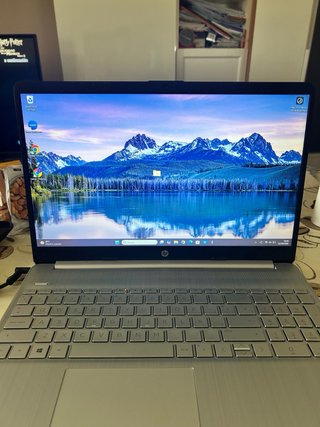 Portátil HP 15s Ryzen 5 / 8GB RAM / SSD 256GB
