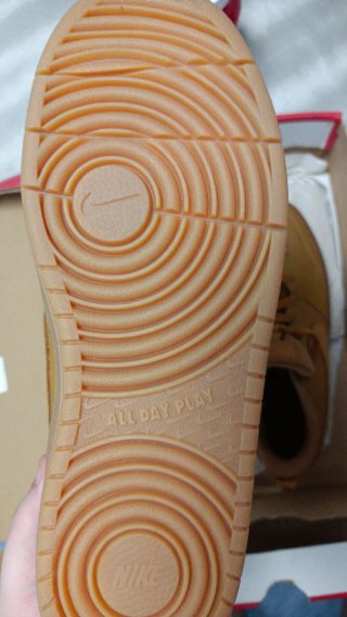 Zapatillas Nike Marrones sin estrenar impolutas.