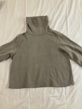 Sudadera Zara cuello alto gris M