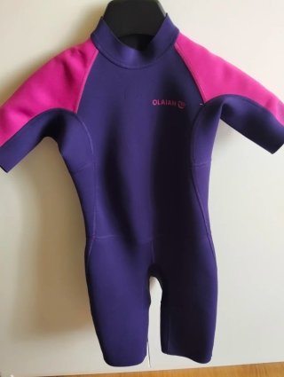 Traje neopreno Olaian morado talla 8