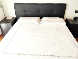 Letto matrimoniale con contenitore e materasso