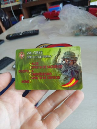 Lote de 12 Parches y 5 Insignias Militares