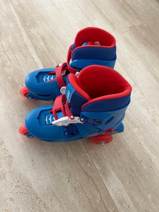 Patines en línea azules y rojos talla 30 - 32
