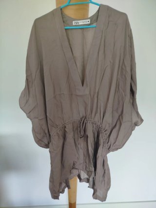 10 vestidos talla S y Xs.