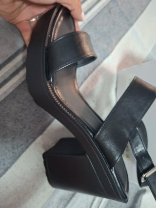 Zapatos de tacón negros