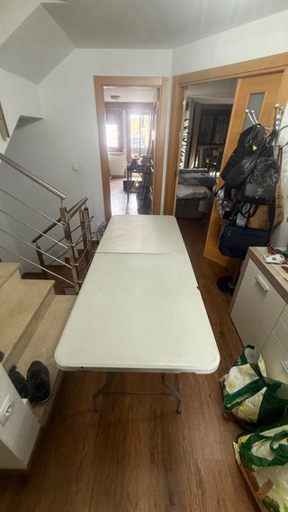 Mesa plegable blanca de plástico