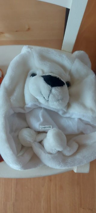 Gorro de peluche de tigre y oso polar